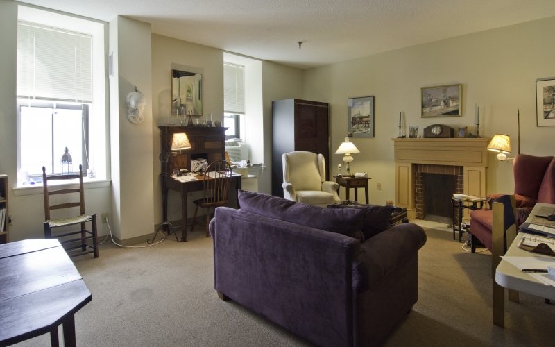 Franklin Square Apartments unit living room