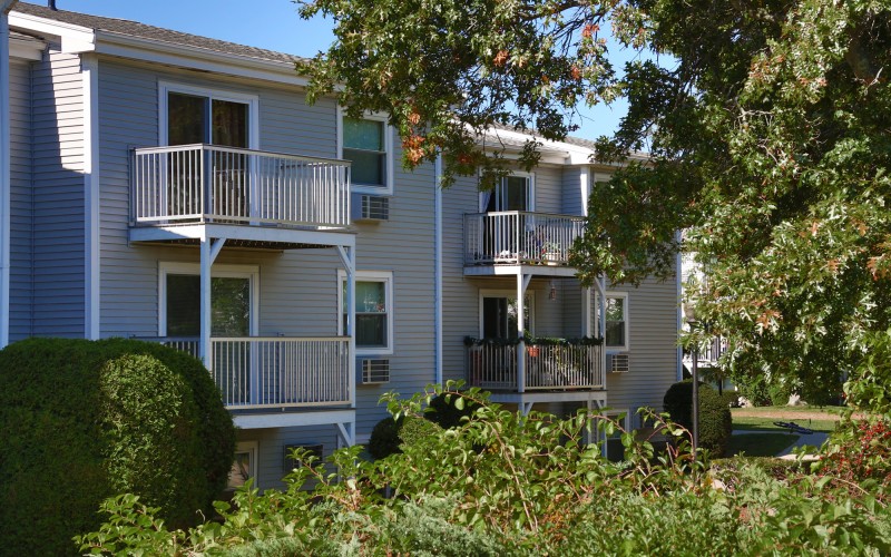 Cromwell Court exterior unit balconies 