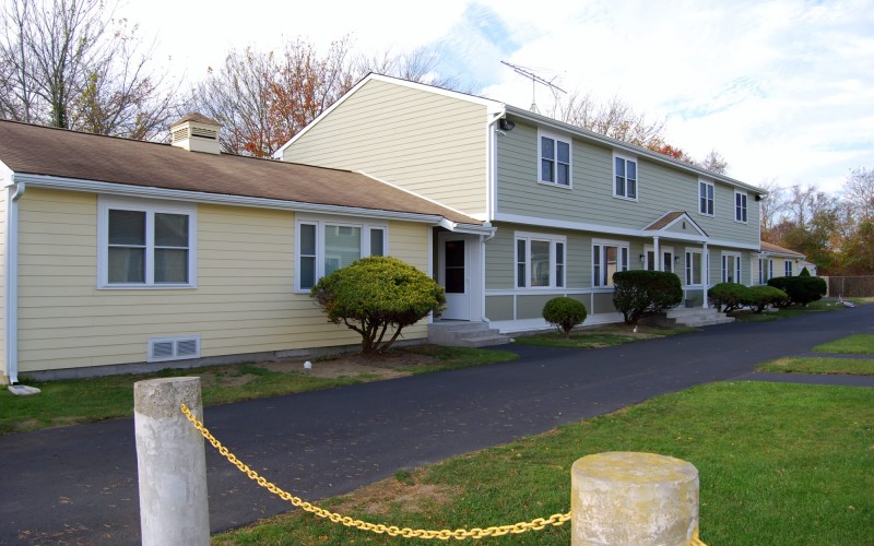 Fieldstone Apartments exterior