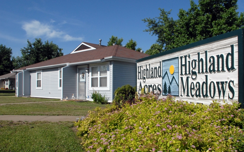 Highland Meadows sign