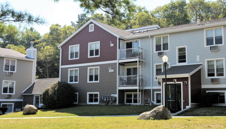 Brandy Hill Apartments courtyard
