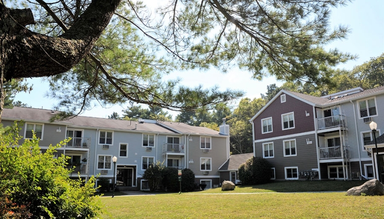 Brandy Hill Apartments exterior and grounds