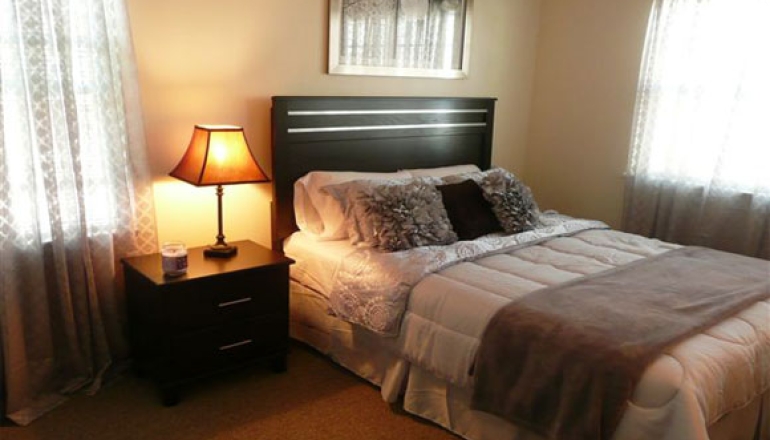 Temple Landing bedroom