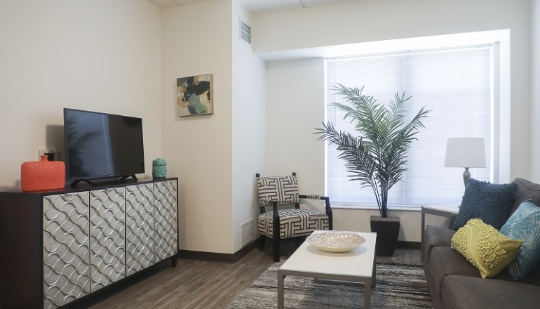 Woodlawn Station Livingroom