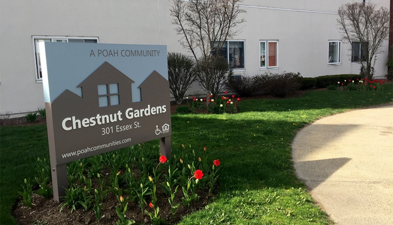 Chestnut Gardens sign