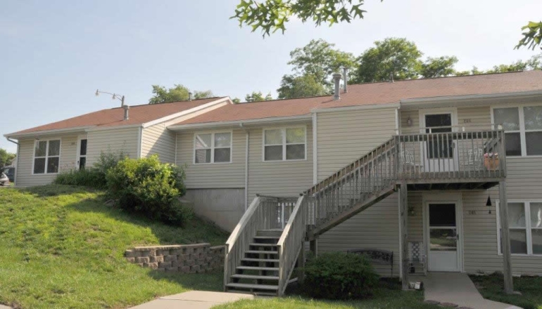 Crestview Village Apartments (MO) rear exterior