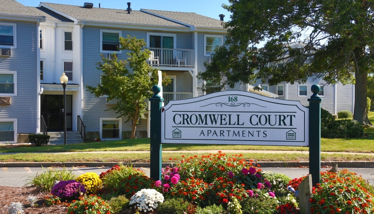 Cromwell Court sign