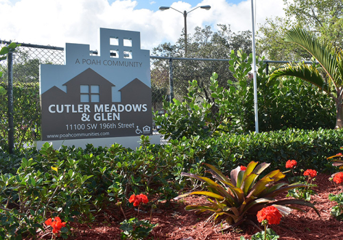 Cutler Meadows Glen Apartment welcome sign